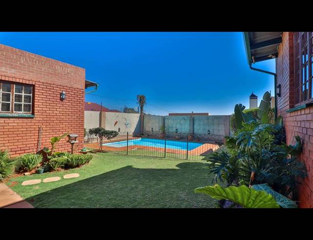 3 BEDROOM HOUSE FOR SALE IN KENSINGTON